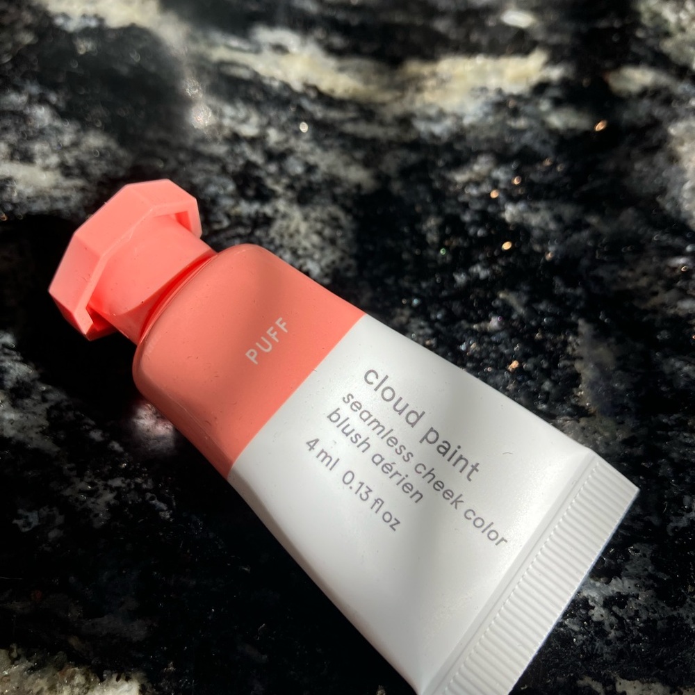 New Glossier Cloud Paint Mini in Puff